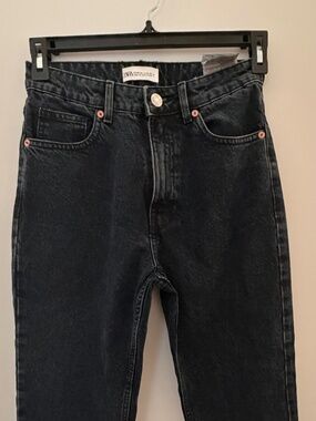 Zara Black High-Waisted Jeans - Size 4